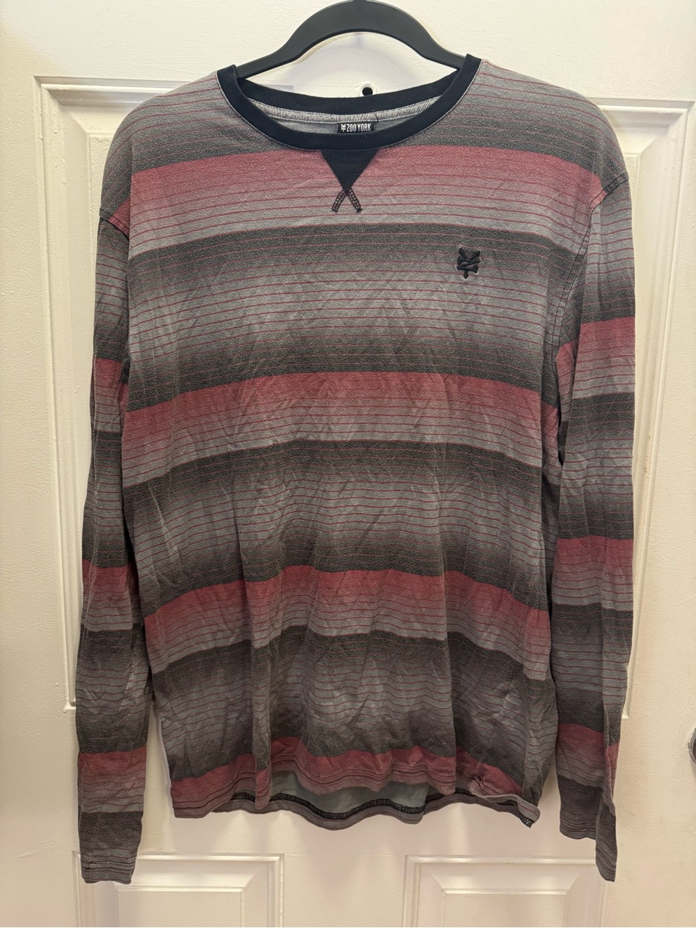 Zoo York Gray and Red Striped Crewneck Sweater 0462
